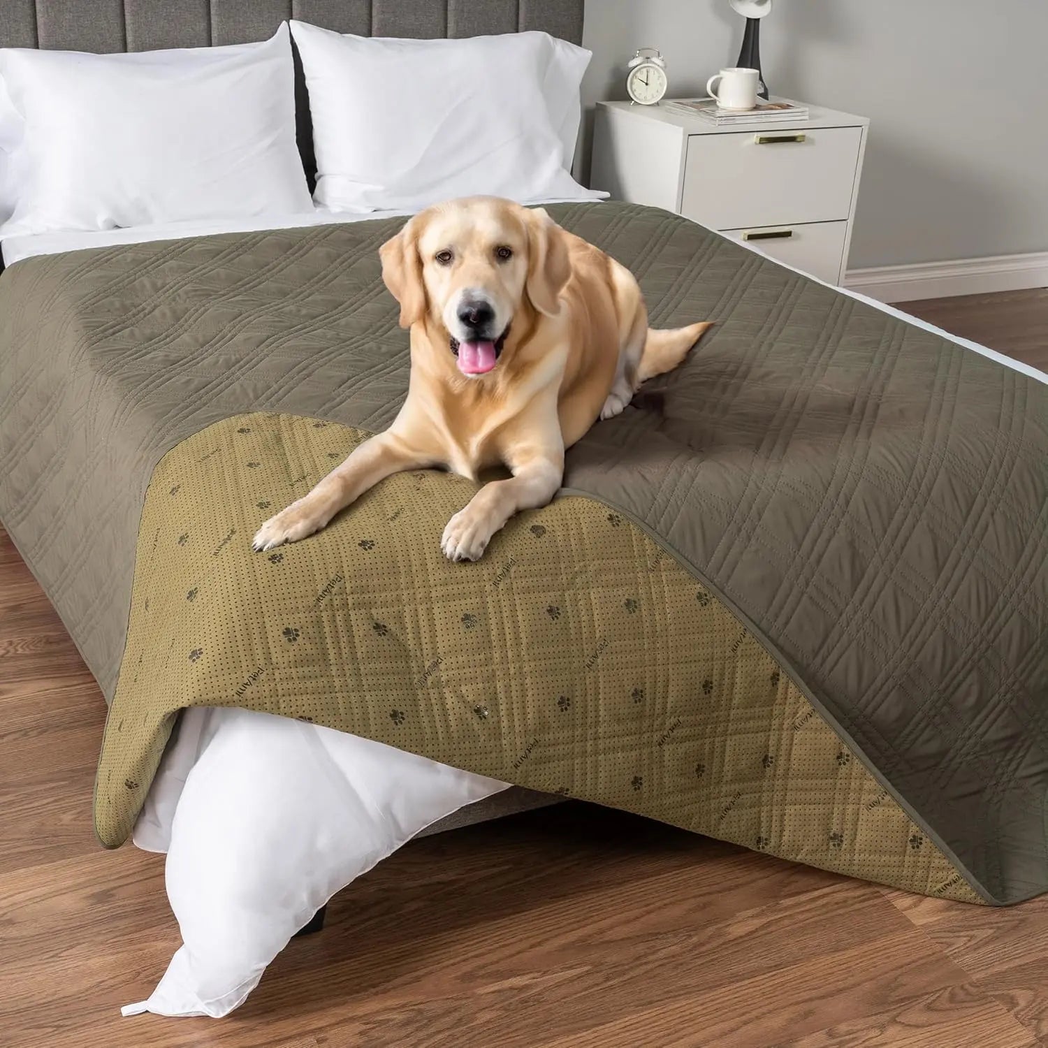Reversible Waterproof Couch Cover – Washable Furniture Protector for Pets
