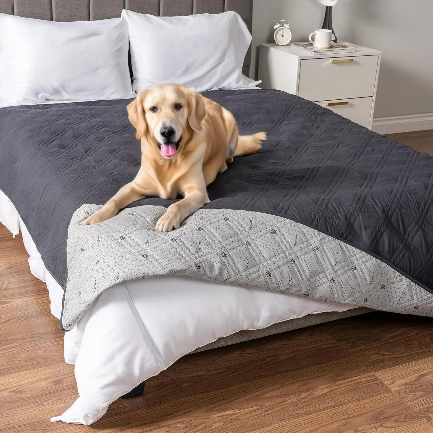 Reversible Waterproof Couch Cover – Washable Furniture Protector for Pets